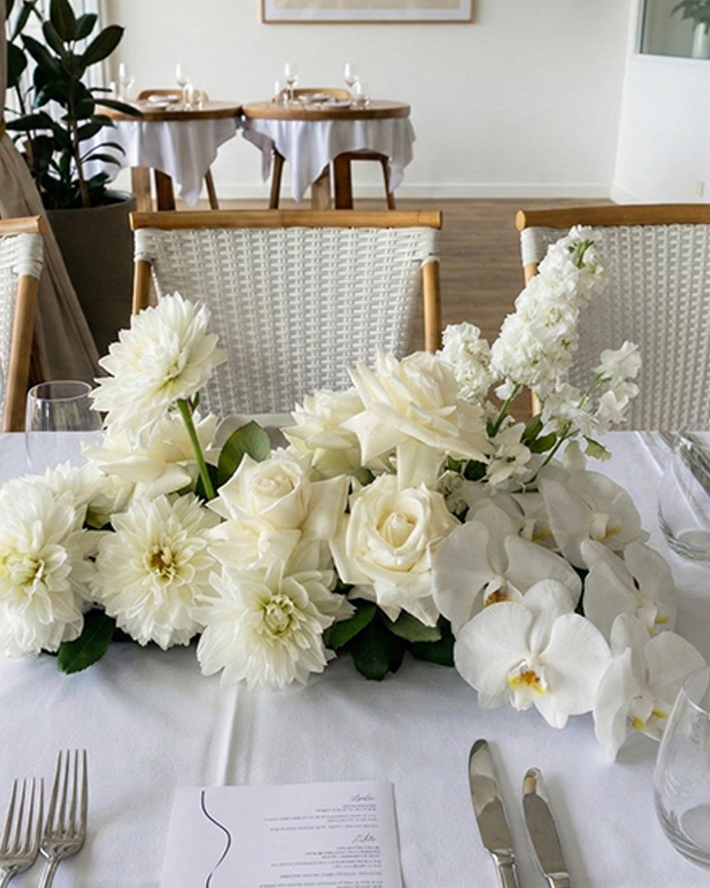 White Centrepiece - Extra Large