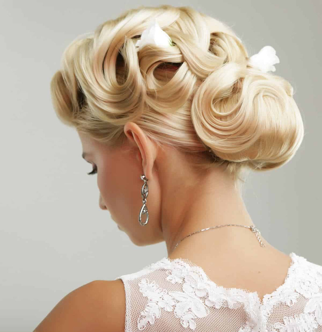 Wedding Hairstyles That Are Trending in 2017