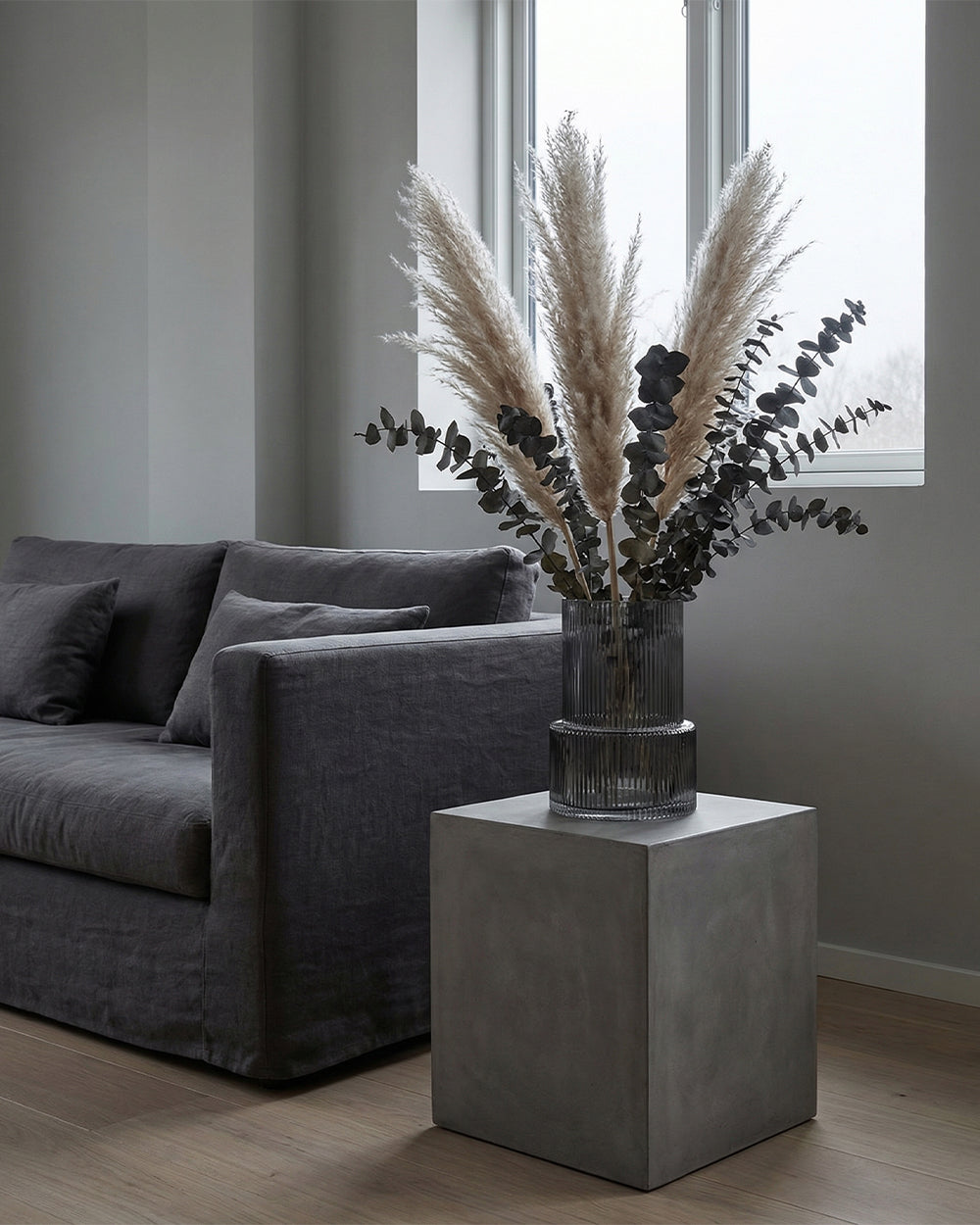 Glass Ribbed Vase Smoke (20cm)