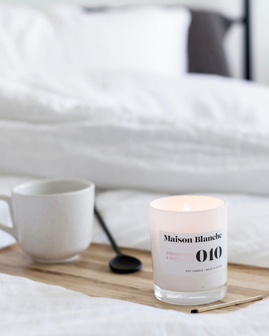 010 Cedarwood & Patchouli - Medium Candle