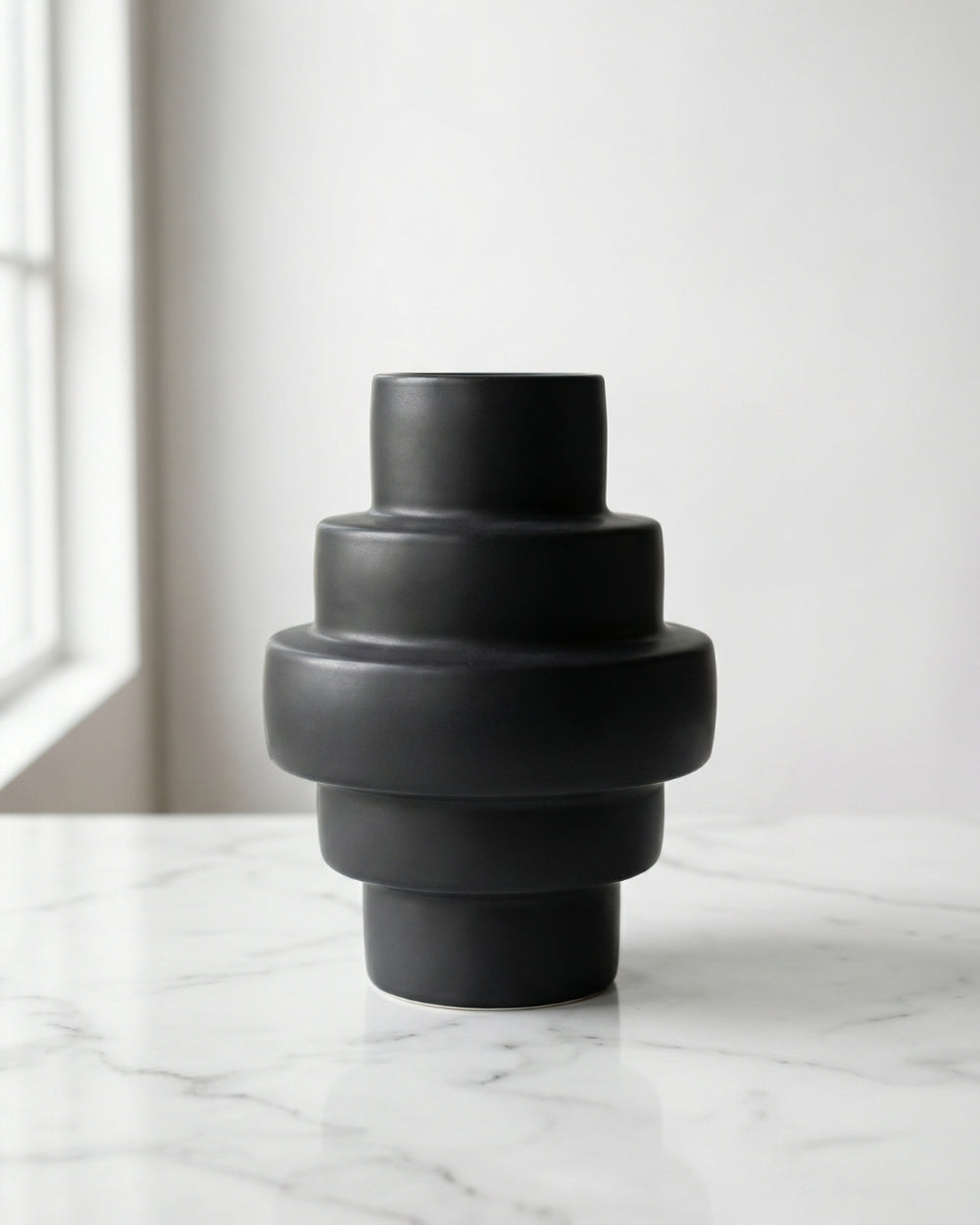 Stacked Totem Vase (Black)