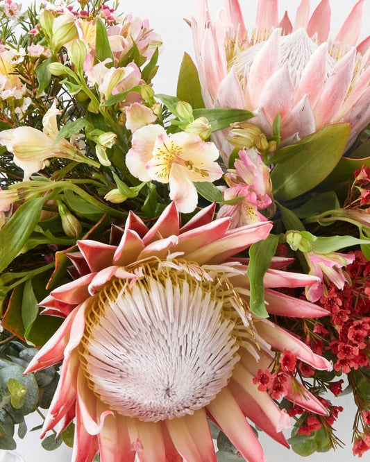 Christmas Table Flowers (Australian Natives)