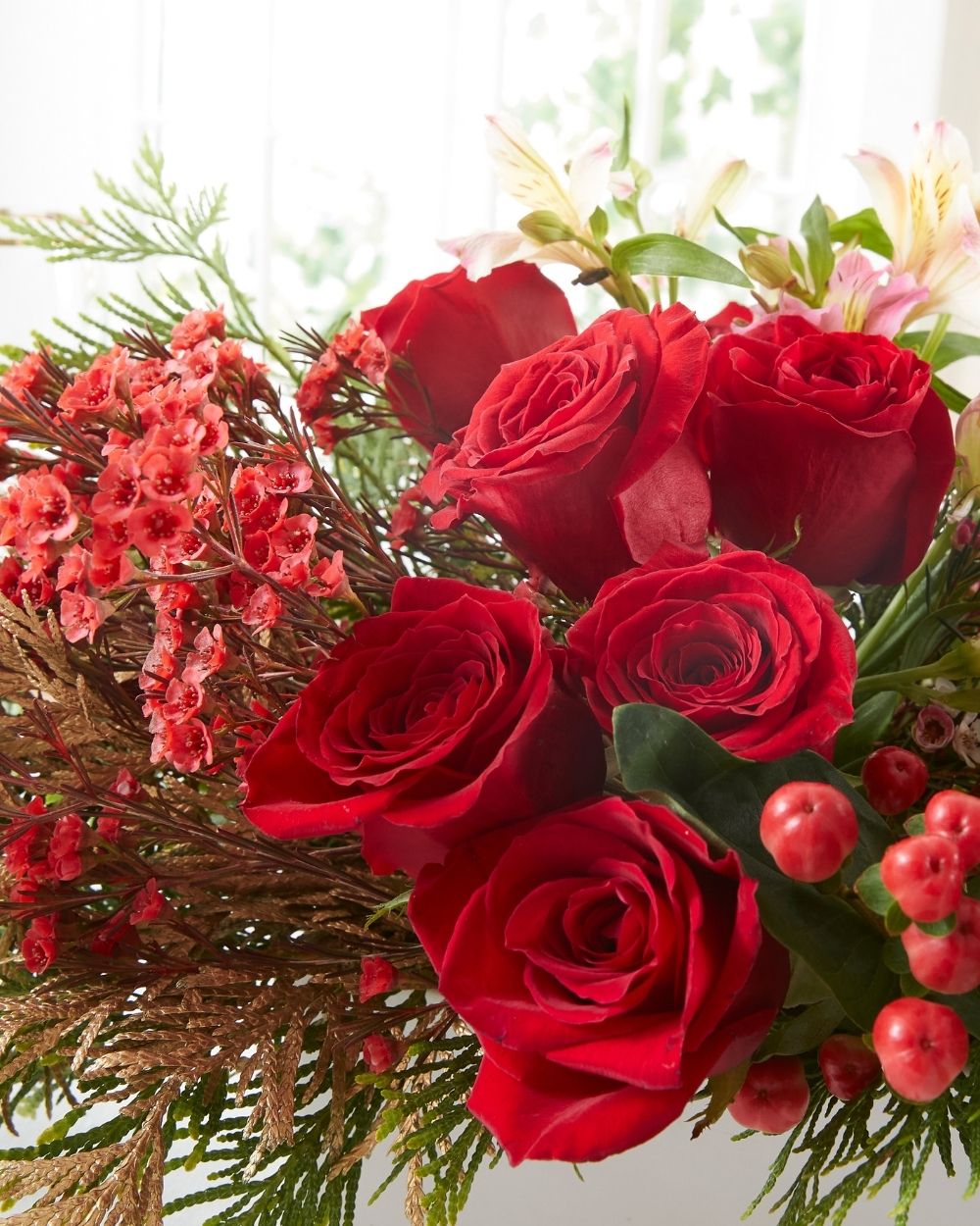 Christmas Table Flowers (Red & Gold)